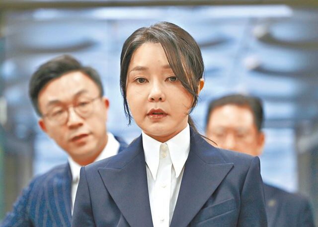 台灣新聞通訊社-南韓前第一夫人金建希有罪判決！ 高院法官今突墜樓身亡