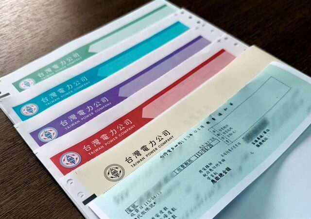 台灣新聞通訊社-民眾黨質疑台電帳單顏色！釣出聶永真神回一句打臉　按讚數多10倍反殺