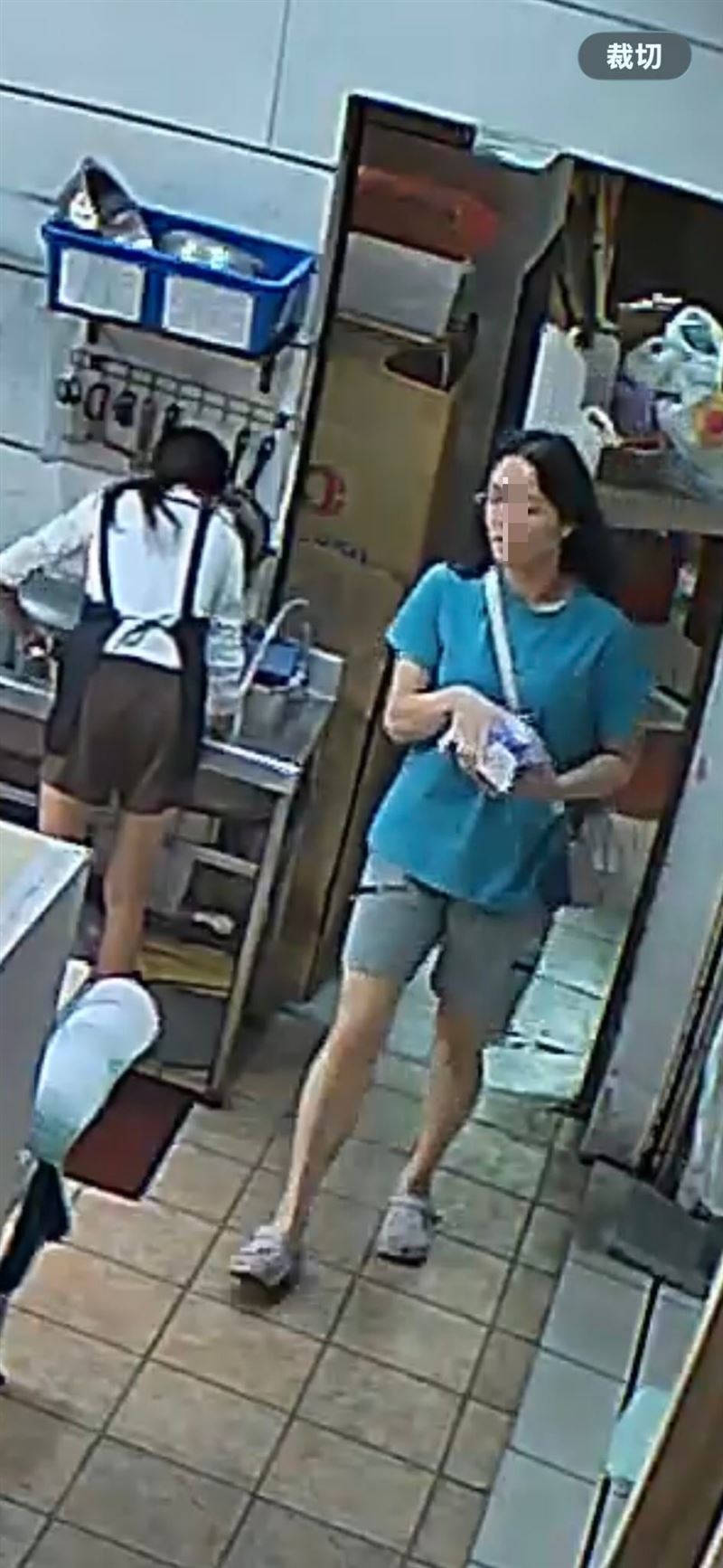 台灣新聞通訊社-台中「知名美食街」屢傳竊案！雞排店、豆花店損失慘重　小偷正面照曝光