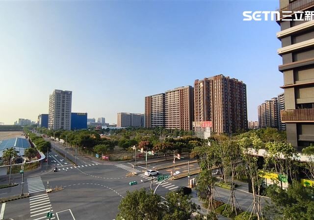 台灣新聞通訊社-大家都棄房買股了？六都4月買賣移轉棟數出爐　房市買氣再創8年新低