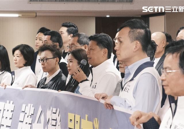 台灣新聞通訊社-軍購遭藍白大砍4700億！專家苦嘆「民進黨太實在」：該編2兆
