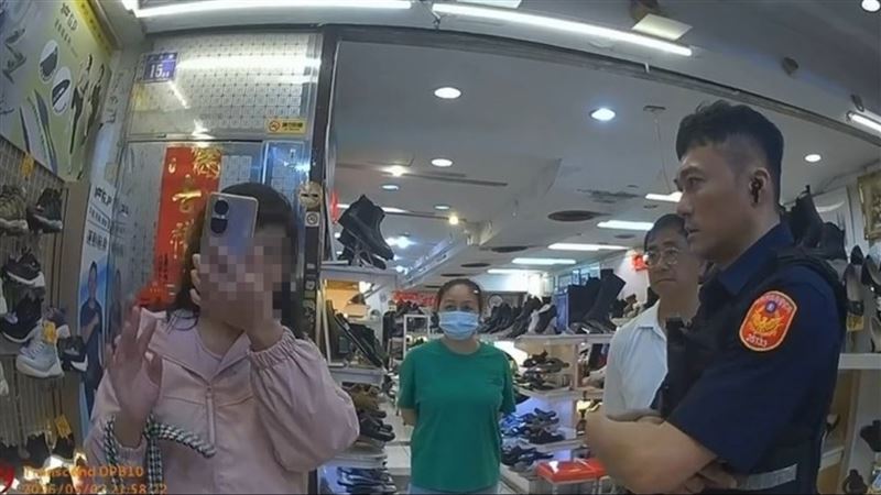 台灣新聞通訊社-為了20元！前主播大鬧士林夜市鞋店　瞎扯「不作為犯」報警逼降價