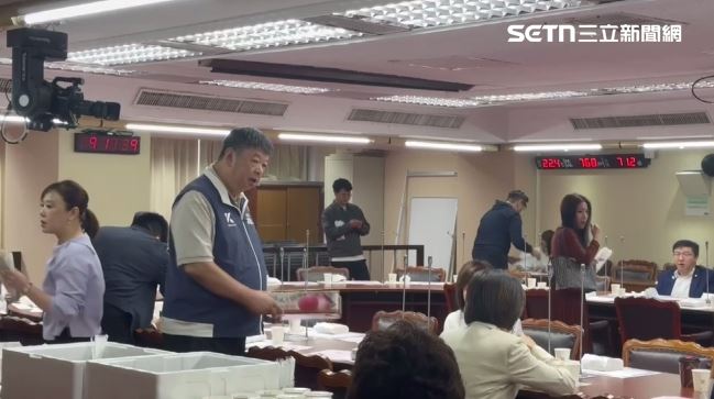 台灣新聞通訊社-國民黨軍購內鬨！今開黨團大會　陳雪生脫口：你們再吵我就退黨