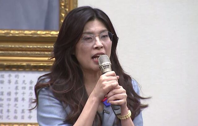 台灣新聞通訊社-鄭麗文喊想見川普！林濁水：百年老黨也蛻變成怪怪黨了