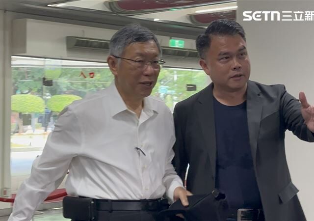 台灣新聞通訊社-柯文哲認多次邀侯漢廷入黨！學者提「1事」酸爆：不愧是兩岸一家親