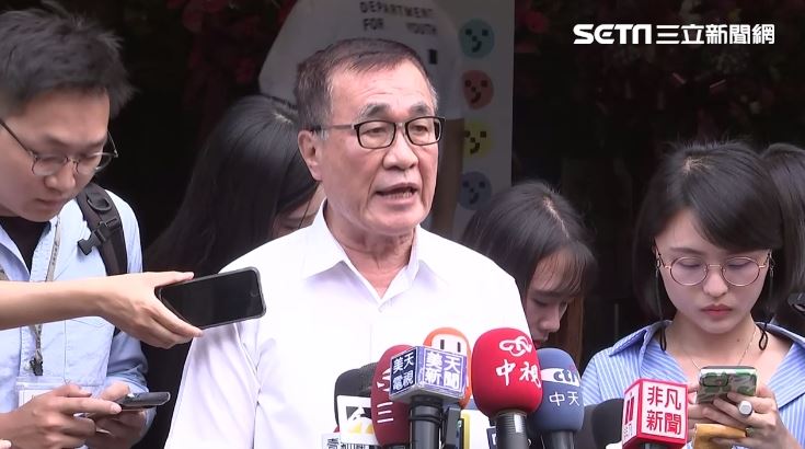 台灣新聞通訊社-李四川涉蓋違建出租！顏蔚慈揪「3大謊言」戳破假人設：選舉到了才守法