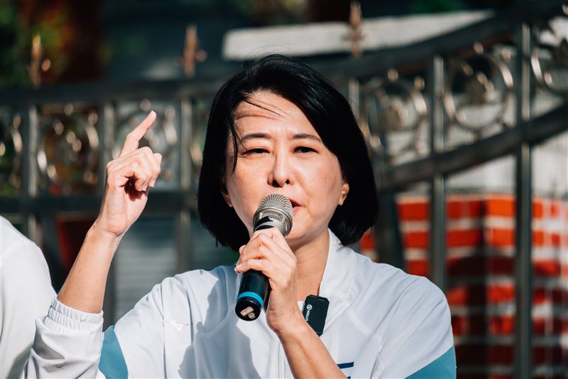 台灣新聞通訊社-王鴻薇蓋錯票！張育萌酸「怕被送老鼠」：已經沒什麼能力當好立委了