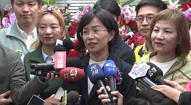 台灣新聞通訊社-新北激戰！同場李四川握手展風度　蘇巧慧「民調趨勢往上」：方向受肯定