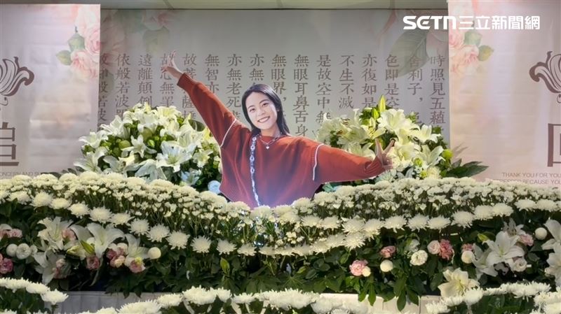 台灣新聞通訊社-女警未婚夫「套戒指、遞捧花」淚別最美新娘　禮儀師破防畫面惹哭全網