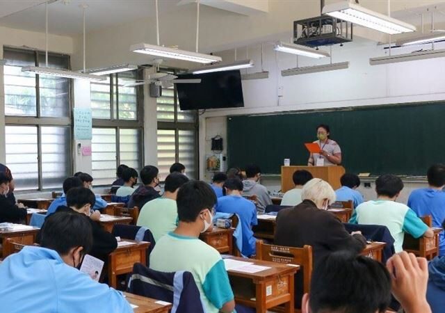 台灣新聞通訊社-會考倒數！明下午開放看考場　常見違規看這：數學「這文具」帶錯恐扣分
