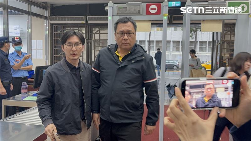台灣新聞通訊社-曾獲模範警察！花蓮刑大大隊長涉洩密遭搜索　10萬元交保