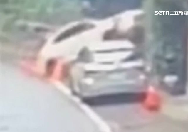 台灣新聞通訊社-酒駕撞民宅釀4傷！男遭撞「一度命危」母崩潰