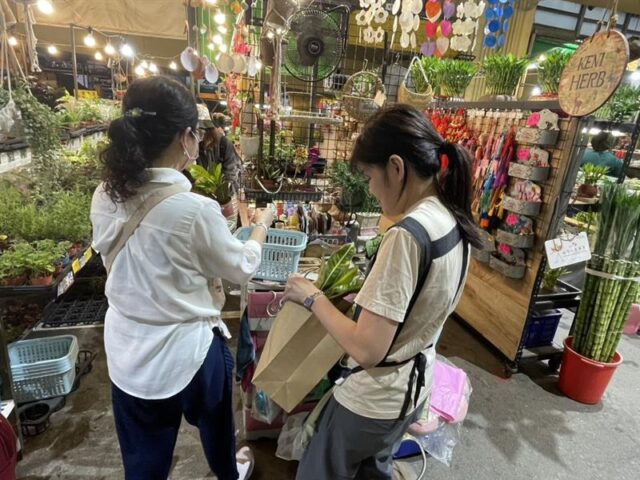 台灣新聞通訊社-建國花市「這4天」試辦減塑　「這3招」爽集點抵消費