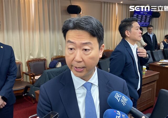 台灣新聞通訊社-李四川提「TPASS加價搭高鐵」　陳世凱冷回：車廂已經很擁擠