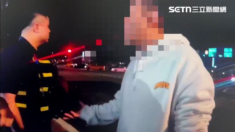 台灣新聞通訊社-警已鎖定對象！花博小酌突遭醉男掐脖　33歲男追趕拾獲同夥錢包