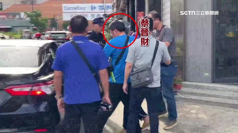 台灣新聞通訊社-曾蔡美佐遭毆骨裂首現身　喊「這口氣嚥不下去」
