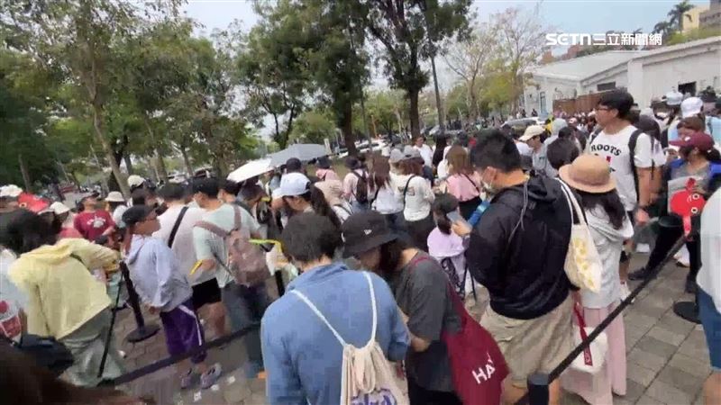 台灣新聞通訊社-皮克敏來了！推8大特殊點互動拿明信片　「皮友」擠爆嘉義市