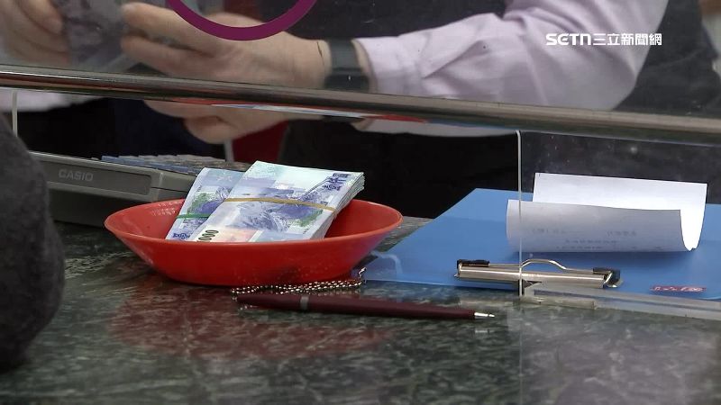 台灣新聞通訊社-「薪」情差！全台平均薪資逾4.8萬　主計處：近7成領不到