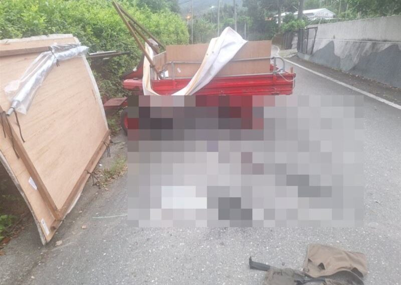 台灣新聞通訊社-花蓮農用車碰撞機車！女噴飛遭輾壓「頭破骨折」滿地鮮血、重傷送醫搶救
