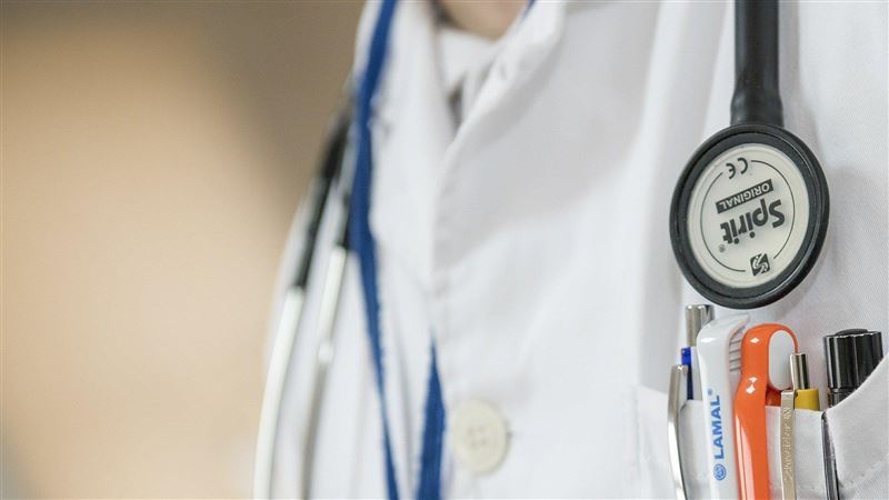 台灣新聞通訊社-男童發燒幾天送ICU！幾小時回天乏術　醫曝原因：大腦遭兇猛摧毀