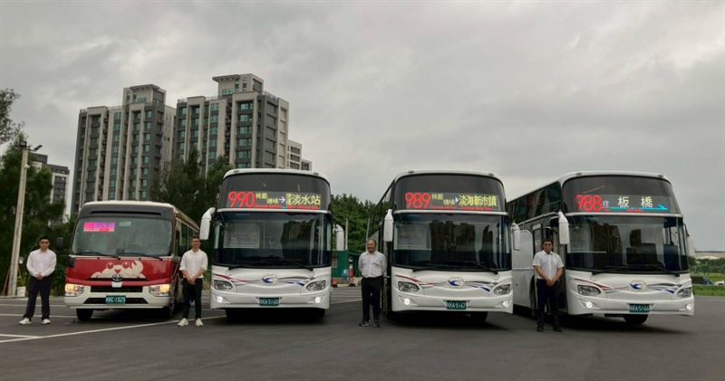 台灣新聞通訊社-淡江大橋通車！新北4條新公車路線今起試營運　2500人搶預約