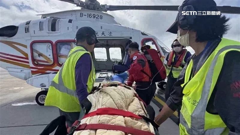 台灣新聞通訊社-水上滑梯溜意外！澎遊客「摔斷頸」下半身失去知覺