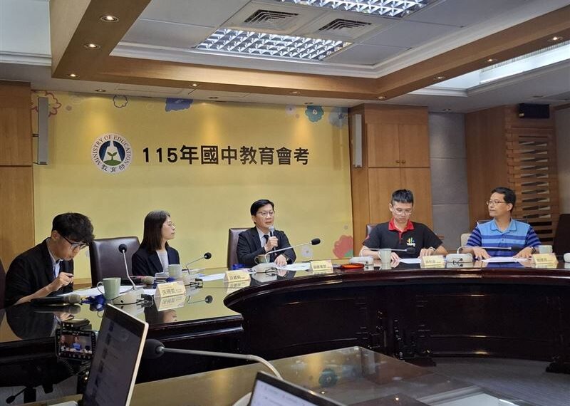 台灣新聞通訊社-115會考/數學科驚見汽車時速錶設計、優惠分攤!解題老師讚:超生活化