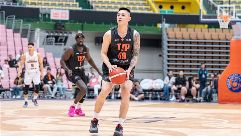 台灣新聞通訊社-PLG／盧峻翔揭露慢性疲勞傷情　領航猿克服21分落後！創PLG單季最多勝