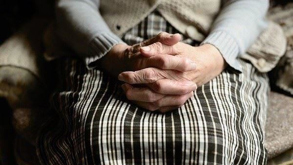 台灣新聞通訊社-退休夢碎！73歲嬤「1原因」拖老命重返職場…悲吐不知能活多久