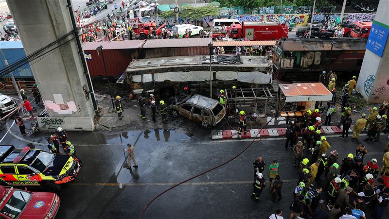 台灣新聞通訊社-泰國列車撞巴士事故至少8死25傷　當局展開調查