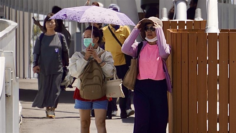 台灣新聞通訊社-明午後雷雨區出爐！下週炎熱飆36度