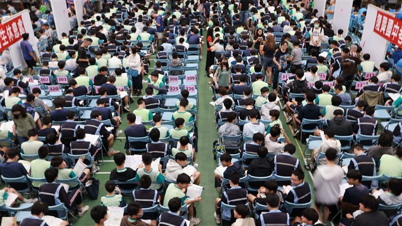 台灣新聞通訊社-國中會考寫作「賦予事物新面貌」　題目給3大示例