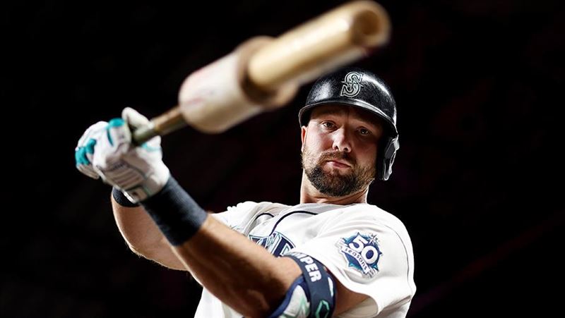 台灣新聞通訊社-MLB/水手明星捕手洛利傷後首揮棒 總管曝復健進度!重返大聯盟露曙光