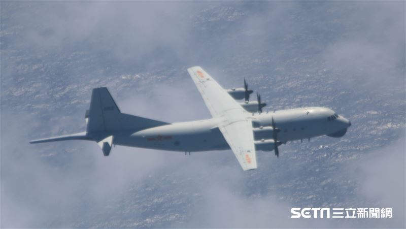 台灣新聞通訊社-西南空域爆對峙!共機3次趕我軍 美國9次宣示:軍事活動合法