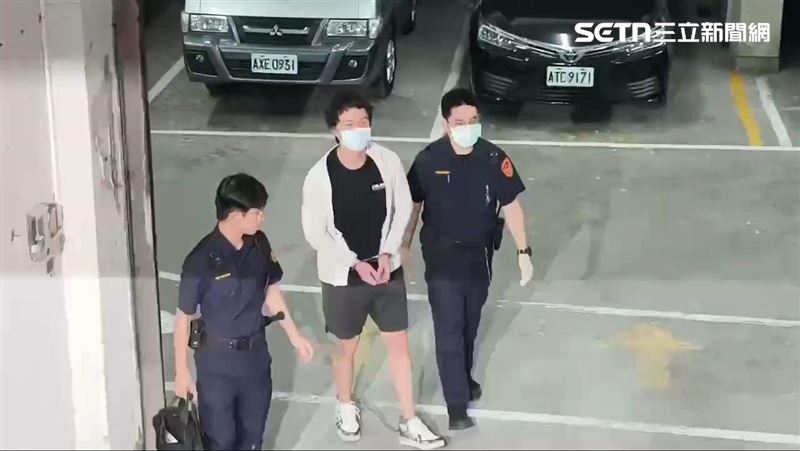 台灣新聞通訊社-快訊／雙手、雙腳上銬！孫安佐「穿名牌鞋」上囚車　北所第1餐曝光