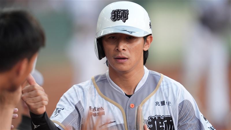 台灣新聞通訊社-中職／亞太棒球場連續兩天票房破1萬5千人　獅對兄弟系列賽3戰破4萬進場