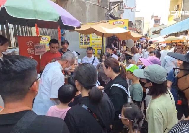 台灣新聞通訊社-勞動節首度全國放假！「最強老街」爆人潮　連假國旅再回溫