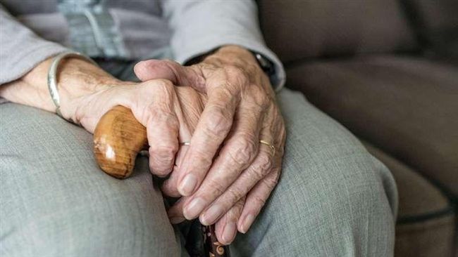 台灣新聞通訊社-有房、有退休金仍被送養老院!81歲嬤「1句話」兒女全哭了