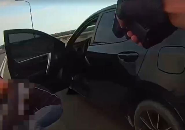 台灣新聞通訊社-大白天行車糾紛竟亮槍！2男一路南逃　遭台東警沿線圍捕