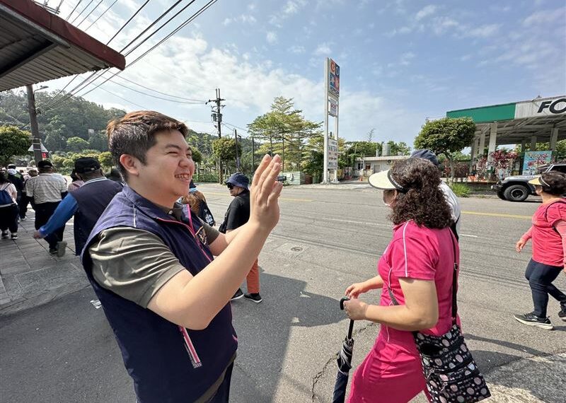 台灣新聞通訊社-宋楚瑜一席話感動他!徐慈檉披橘袍戰桃園 開撕民眾黨黑箱是資源回收場