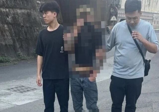 台灣新聞通訊社-拒檢遭連轟11槍！宜蘭毒蟲棄車一路逃逸　警方衝南澳部落圍捕逮人