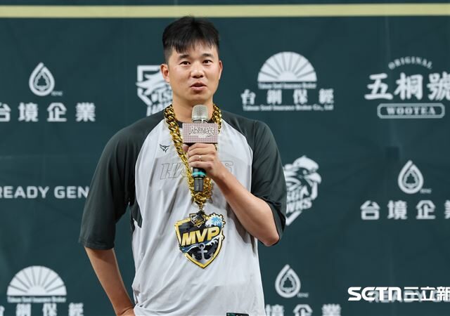 台灣新聞通訊社-中職／10年後和吳明鴻再搭檔！黃子鵬終結大巨蛋0勝　聽洪總給120分笑了