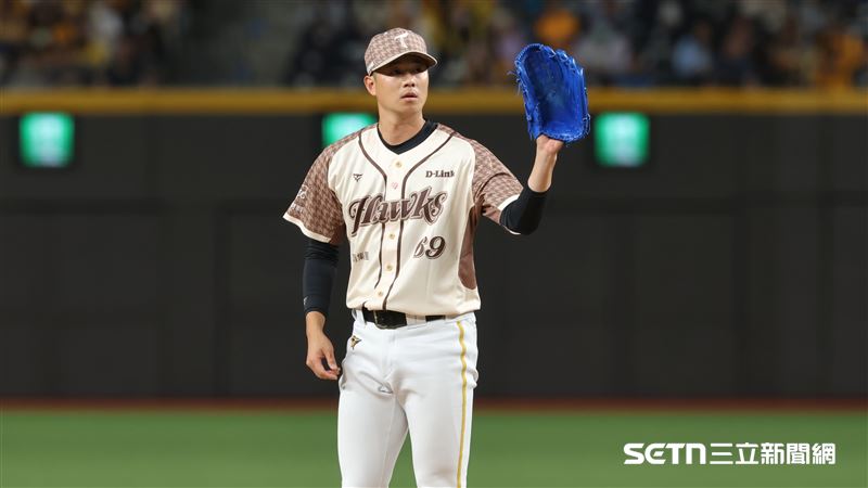 台灣新聞通訊社-中職／不要冒險！黃子鵬想續投被勸退　洪一中看他「拚命」有別一般投手