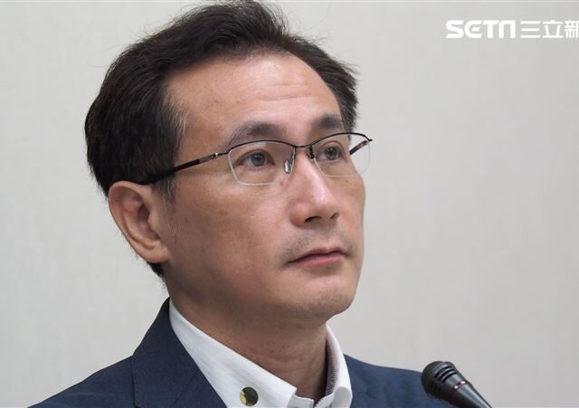 台灣新聞通訊社-賴清德抵史瓦帝尼　鄭運鵬「被總統放鴿子」笑喊：我不會屈服的