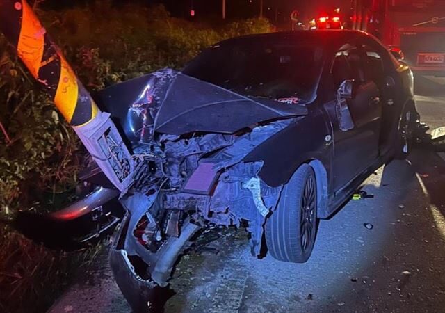 台灣新聞通訊社-花蓮台9線死亡車禍！汽車詭異自撞電桿　車頭全爛、駕駛受困傷重不治