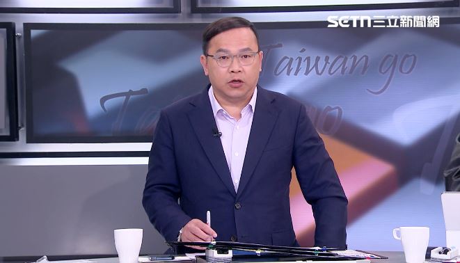 台灣新聞通訊社-李四川喊高鐵納TPASS！王義川轟「去看上班尖峰有多擠」：交通局教一下