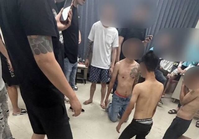 台灣新聞通訊社-北港太子2／組吸毒少年團橫行鄉里　蔡晉財擄人私刑逼下跪警察也不管