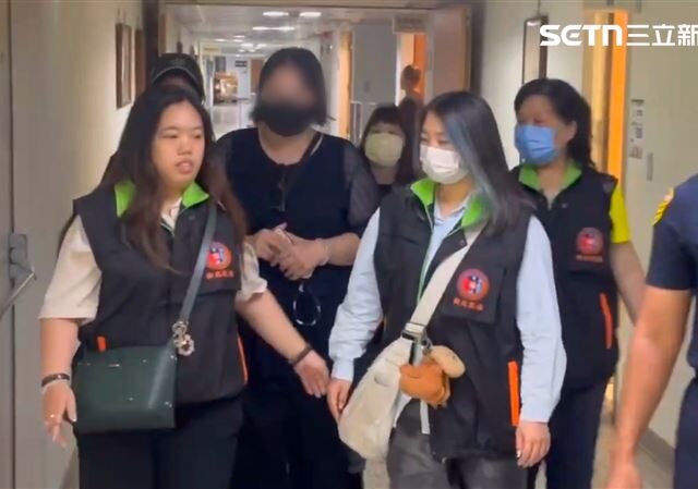 台灣新聞通訊社-台南獨居婦北上找家人小聚⋯遇毒駕「倒車撞輾」成姊妹死別！家屬悲認屍