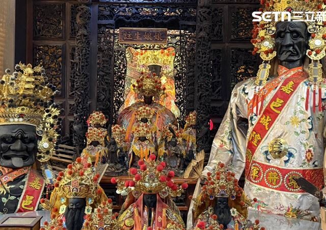 台灣新聞通訊社-嘉義城隍廟吉祥社、艋舺青山宮義安社再續百年情誼　范謝神將跨世紀重逢