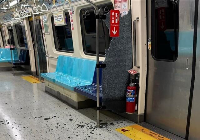 台灣新聞通訊社-快訊／北捷板南線車廂內玻璃突爆裂　原因捷運局釐清中